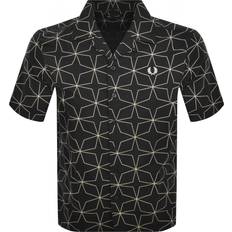 Fred Perry Paidat Fred Perry Geometric Short Sleeve Vacation Shirt - Black