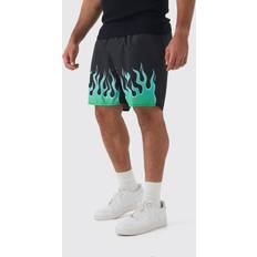 5XL Badehosen boohooMAN Plus Flame Hem Print Swim Shorts - Green