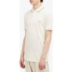 Fred Perry White Polo Shirts Fred Perry Men's Twin Tipped Polo Ecru/Oat/Warm Stone