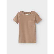 Dinosaurer T-skjorter Lil'Atelier Lil’ Atelier Gago kub ss slim top – mocha meringue