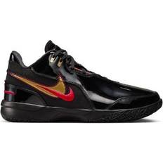 Nike 45 ⅓ Basketballschuhe Nike LeBron NXXT Gen AMPD - Black/University Red/Metallic Gold