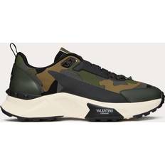 Shoes Valentino Garavani True Act Camo Sneakers - Green