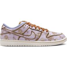 The red dragon Nike Dunk Low Premium SB M - Football Grey/Coconut Milk/Khaki/Flat Gold/Sail/Dragon Red