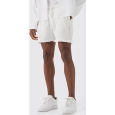 Ulkoilushortsit - Valkoinen boohooMAN Elasticated Waist Pleated Drawcord Shorts - White