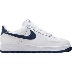 37 - Herr - Nike Air Force 1 Skor NIKE Air Force 1 Low '07 M - White/Midnight Navy