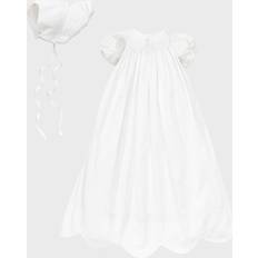 Dentelle Robes Kissy Kissy Girls' Scalloped Christening Gown & Bonnet Set - Baby