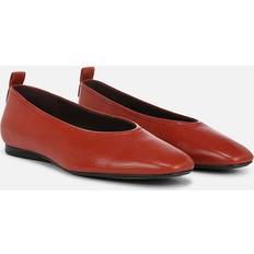 Low Shoes Naturalizer 27 EDIT Carla Flat Ballet Flats, Tomato Soup Leather, 10.0M Slip-On Fit, Rubber Outsole