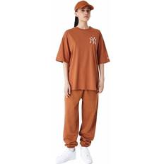 New Era Överdelar New Era T-shirt med kortärm LEAGUE ESSNTLS LC TEE NEYYAN 60435552 Brun