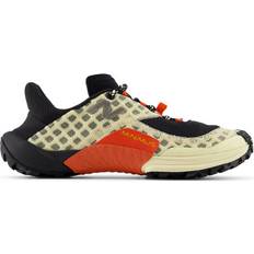 New Balance Kvinnor Minimus Trail Beige/Black/Red Textile