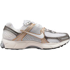 Gray - Men Sport Shoes Nike Zoom Vomero 5 M - Platinum Tint/Metallic Pewter/Metallic Gold/White