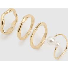 Pearl Rings boohoo Womens Pearl Detail Ring Multipack Gold