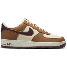 Brown - Men Sneakers Nike Air Force 1 '07 LV8 M - Light British Tan/Coconut Milk/Gum Dark Brown/Burgundy Crush