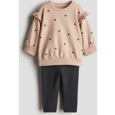 1-3M Andre sett H&M Baby Beige 2-delt sett med sweatshirt og leggings 9-12M