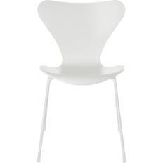 Sjuan vit Fritz Hansen Seven 3107 Monochrome White Köksstol 80.5cm