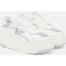 Valentino Garavani Silver Skor Valentino Garavani Freedots leather platform sneakers