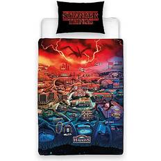 Fabrics Stranger Things Town Duvet Cover Set 53.1x78.7"