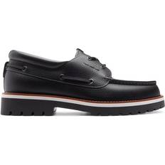 Coach 13 - Men Low Shoes • Compare now & find price »