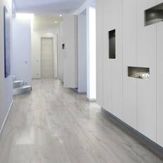 Helsinki Oak Easy Touch 8mm High Gloss Laminate Flooring 197317
