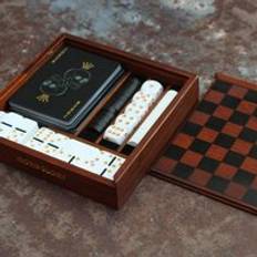 Games Night Vuxenspel för spelkväll 4 i 1 spel för vuxna Resestorlekar och bordsspel Klassiska brädspel Inkluderar spelkort, dominoset och schackspel