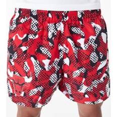 New Era Pantaloni & Shorts New Era Short Chicago Bulls NBA Team AOP Rouge