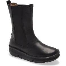 On Boots On Wedge Chelsea Boot