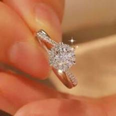 Shein En hettsljande moderiktig damring lyxig imiterad diamantring med ppen nde