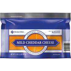 Member's Mark Sliced Mild Cheddar Cheese 32oz 42pcs