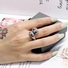 Shein Fashionabel Rostfritt Skinande Vattendroppe Form Orm Ring Lmplig Fr Kvinnors Party Dagligt slitage