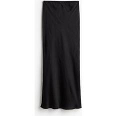 H&M Skirts H&M Crinkled Satin Maxi Skirt Black