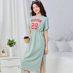 Hög krage Klänningar Barnkläder Shein Teenage Girls' Knitted Short Sleeve Dress With Round Neck, Letter Print, Drop Shoulder And Cinched Waist