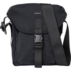 Fack för laptop/surfplatta - Svarta Axelremsväskor Sandqvist EVERYDAY CROSSBODY BAG Black One Size