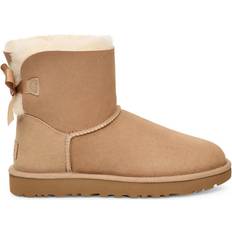 UGG Beige Botas UGG Mini Bailey Bow II - Sand