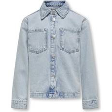 M Skjorter Børnetøj Kids Only Light Blue Denim Carly Oversize Star Denim Overshirt