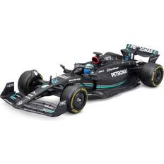 Maisto Mercedes AMG Petronas F1 2023 W14 George Russell 1:24 Model With Figure