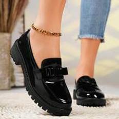 Lack Lågskor Shein Teenagers' Flat Loafers In British Style With Patent Leather Surface, Round Toe DesignOne Foot Put-On