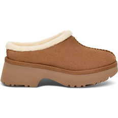 Damen - Wolle Pantoffeln & Hausschuhe UGG New Heights Cozy Clog - Chestnut