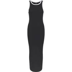 Lange Kleider - Slim-fit Pieces Stephanie Maxi Dress - Black