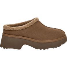 Wool Outdoor Slippers UGG New Heights Cozy Clog - Hickory