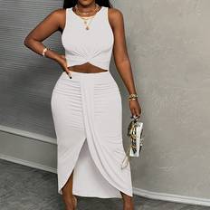 Shein Neues Sommerkleid mit ausgeschnittener verdrehter Taille im Lässig Stil