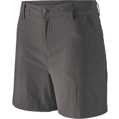 Damen - Gehen & Wandern Shorts Patagonia Women's Quandary Shorts 5" - Forge Grey