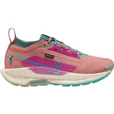 Herren - Rosa Laufschuhe Nike Pegasus Trail 5 Gore-Tex M - Red Stardust/Bicoastal/Vivid Grape/Green Frost