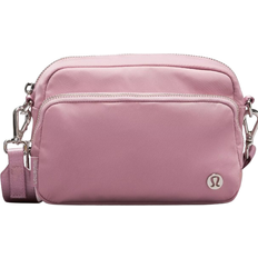 Lululemon Everywhere Crossbody Bag 2L - Rose Blush/Silver