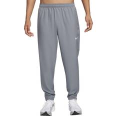 Homme - Oui Pantalons Nike Challenger Men's Dri-FIT Woven Running Trousers - Smoke Grey/Black