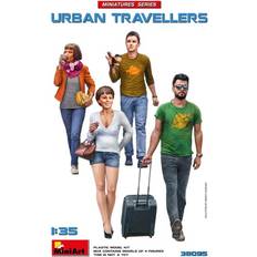 Miniart 38095 Urban Travellers Figures 1:35 Model Kit