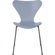 Fritz Hansen Sjuan 3107 Lavender Blue Lackad/Brown Bronze Stol