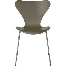 Fritz Hansen Sjuan 3107 Olive Green Lackad/Silver Grey Stol