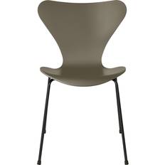 Fritz Hansen Sjuan 3107 Olive Green Lackad/Black Stol