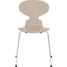 Fritz Hansen Køkkenstole Fritz Hansen 3101 Myran 4 Ben Lackad Light Beige Underrede Förkromat Stål Køkkenstol