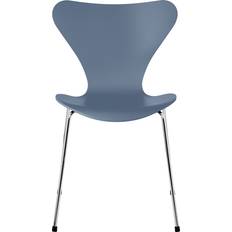 Fritz Hansen 3107 Sjuan Lackad Dusk Blue Underrede Förkromat Stål Stol