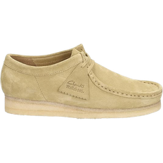 Beige - Men Moccasins Clarks Wallabee M - Maple Suede